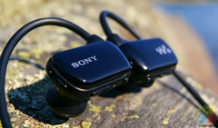 Sony Walkman NWZ-W274S Black 8 GB Digital Media Player Waterproof w/ BCR-NWW270