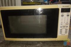 SHARP MICROWAVE OVEN EXCELLENT CONDITION