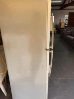 SELLING TIDE AND CLEAN LG SILVER FRIDGE FREEZER