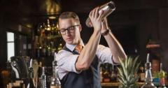 Full-time or part-time 1 professional and dedicated bartender