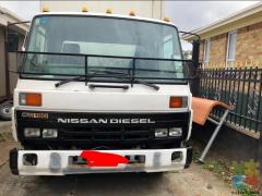 Nissan Diesel CM180 1995 Truck