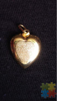 9ct gold heart