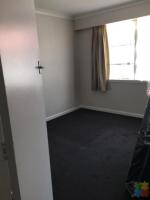 Private double room for single female - off street parking