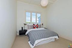Bedroom in 3 bedroom house - Move in by 9th August
