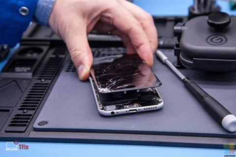 Samsung iphone and ipad screen