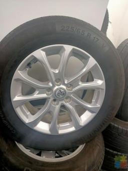 SECOND HAND HOLDEN 17inch WHEELS & TYRES 225/65R17