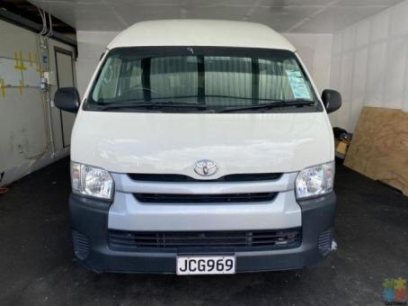 2015 Toyota hiace minibus 12 seater - finance available