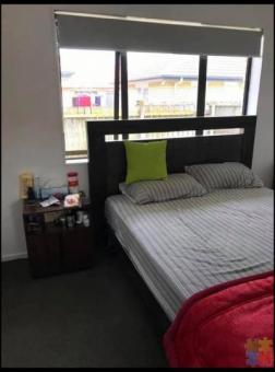 Masterbedroom available on s Sharing bases for girl