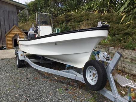 Punga boat 5.4m 2018 , near new yamaha 40 hp motor