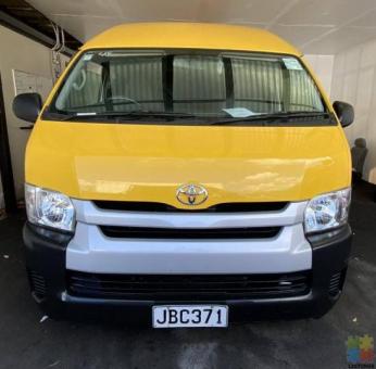 2015 Toyota Hiace ZX TD 3.0D/4AT/LV/5D - 5 door - LOW KMS (75ks) -Towbar fitted