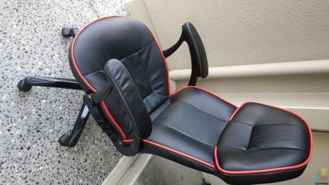 Gaming chair in mint condition