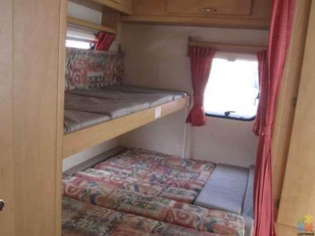 2003 5 birth Bailey Discovery Caravan with full Awning