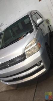AFFORDABLE 2010 FAMILY VANS & PEOPLE MOVERS