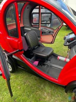 Mobility Scooter Ewave Enclosed Cabin 2020 model Almost Brand New