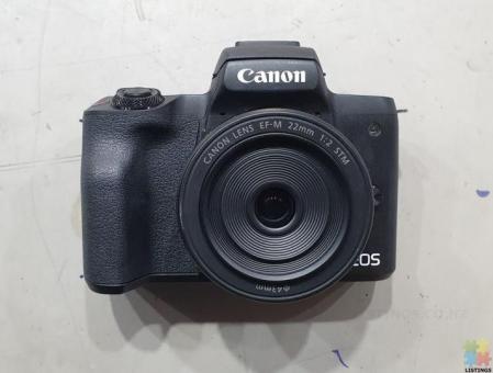 Canon EOS M50 Mirrorless Camera with 22mm Macro Lens