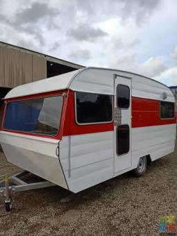 For sale retro caravan 15.5ft oxford
