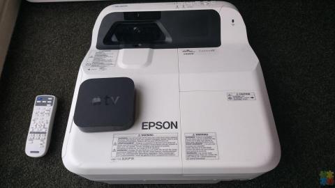 Epson EB-685W Projector