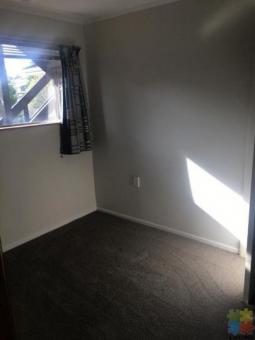 ***Room for Rent in Lynfield***