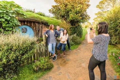 Day Trip From Auckland to Hobbiton Movie Set