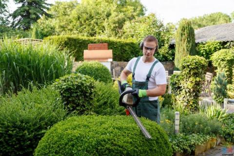 Gardening contractor position available