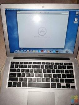 Macbook Air 13" 2013, 4GB 1.3ghz 120GB hd