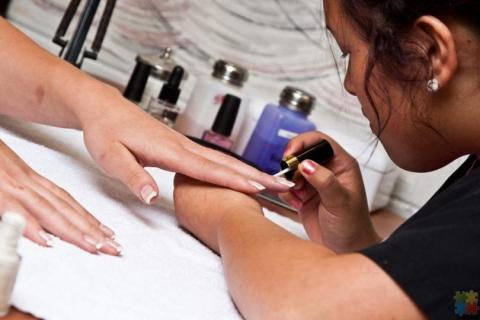 Looking for a creative and energized nail technician