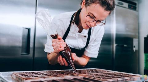 Looking for Part time / Permanent staff to work at Chocolate Boutique