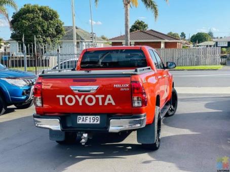 2018 TOYOTA HILUX SR5 4WD for sale