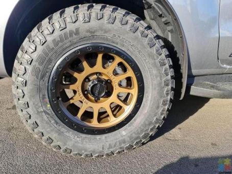 33x12.5R17 MUDTYRES and 17x9 6x139.7