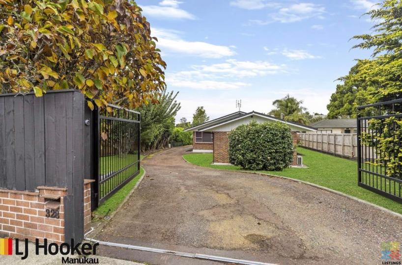 1022sqm Freehold Land Brick House Road Frontage - 1/6