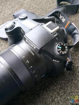 Sony Camera RX10