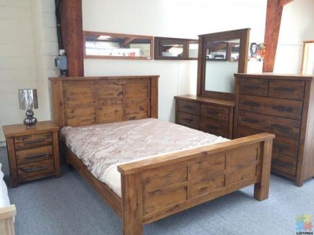 Brand New Solid Wooden Queen Size 6PCS Bedroom Suite