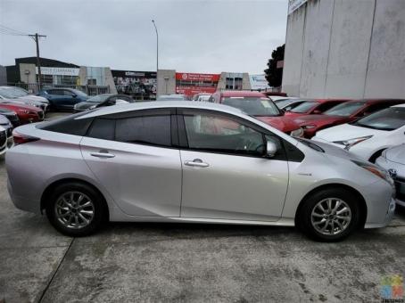2017 Toyota prius s package