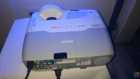 Epson EB-435W Projector