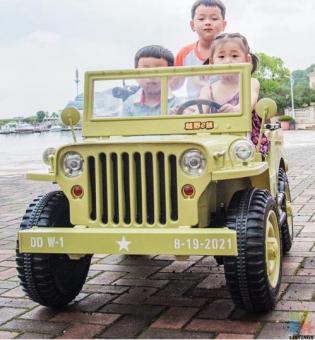12v14Ah 3-Seater Military Ride on Jeep Willy