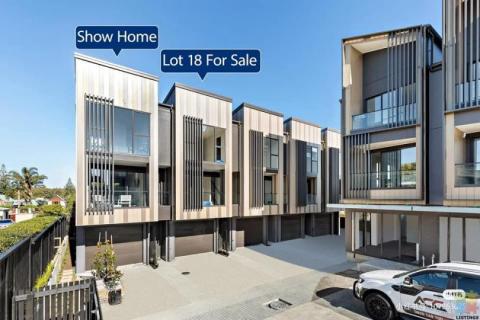 Move in Soon to Takapuna Townhouse