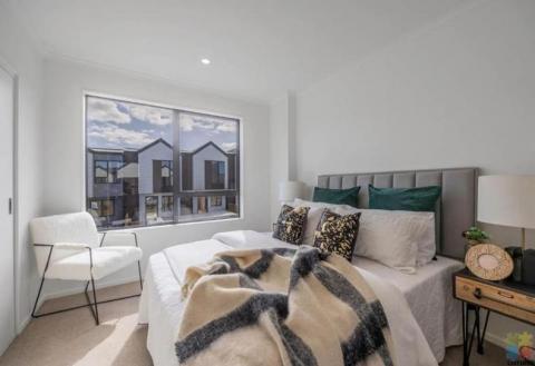 Brand New Freehold in Manukau