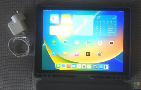 iPad Pro 12.9" LTE version