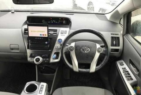 2012 Toyota prius alpha (stock 5911)