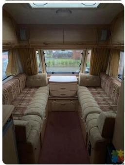 Gorgeous and light-weight this 2 berth caravan