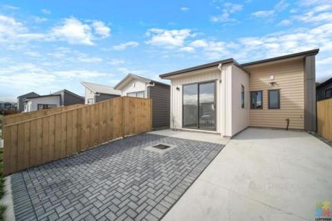 Takanini South Auckland 3 beds Standalone