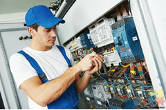 Qualified Electrician Wanted