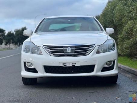 Drive-away this very Powerful and Stylish 2008 Toyota Crown