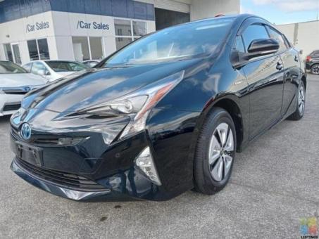 2016 Toyota prius s package
