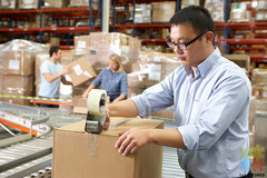 WAREHOUSE PACKING STAFF