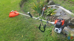 "Brand New"..Weedeater/Trimmer/Brushcutter.Still Boxed.43cc, 2 stroke air cooled..Brand is TMaker.