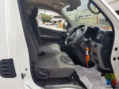 Nissan Caravan NV350-TWIN SLIDING DOORS 2013 (low km)