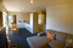 En-suite furnished room in Grey Lynn + car-park near CBD