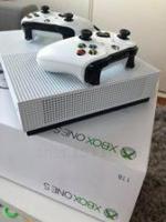 Xbox oneS. 4 K