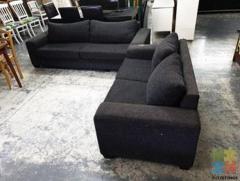 SELLING SUPER LARGE 3+2 SEATER LOUNGE SUITE(